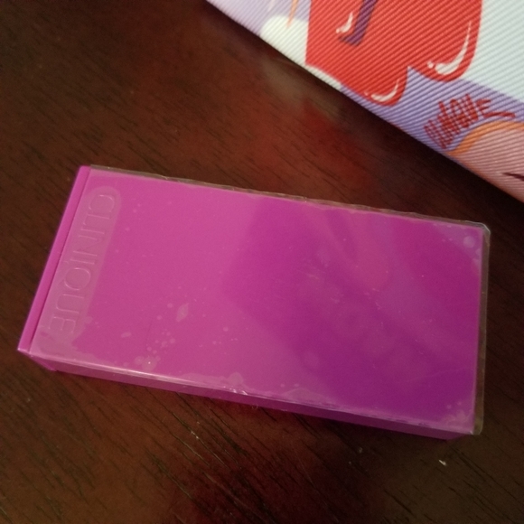 🥳Final Sale🥳 Clinique Makeup Bag + 2 Extras - Picture 5 of 5